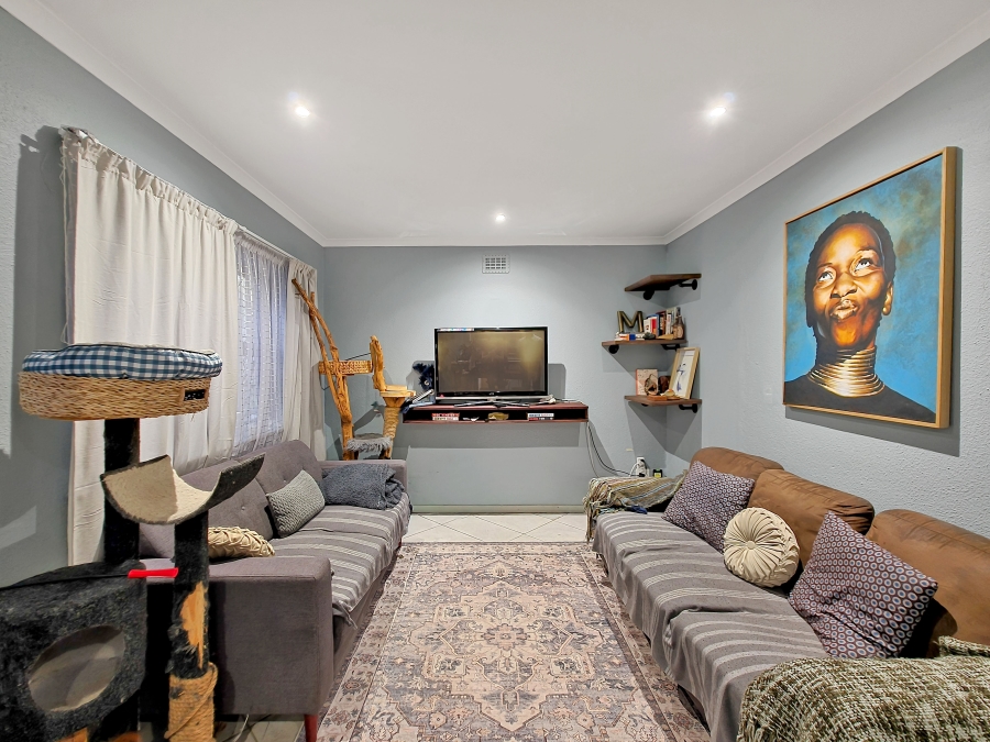 4 Bedroom Property for Sale in Sunridge Western Cape